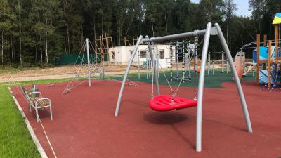 Завершено строительство детской площадки в первой очереди